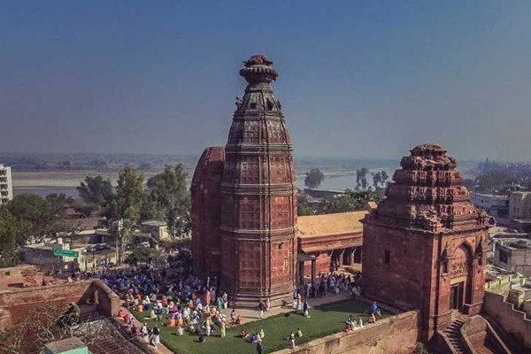 Read more about the article The Paradox of Vrindavan: Observations of a Native